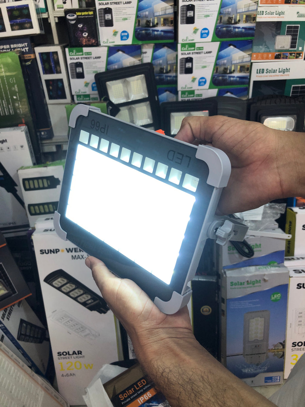 4-Head Solar LED Street Light – IP66 Waterproof Outdoor Solar Lamp