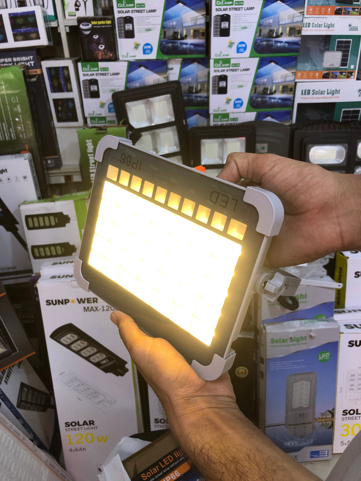4-Head Solar LED Street Light – IP66 Waterproof Outdoor Solar Lamp