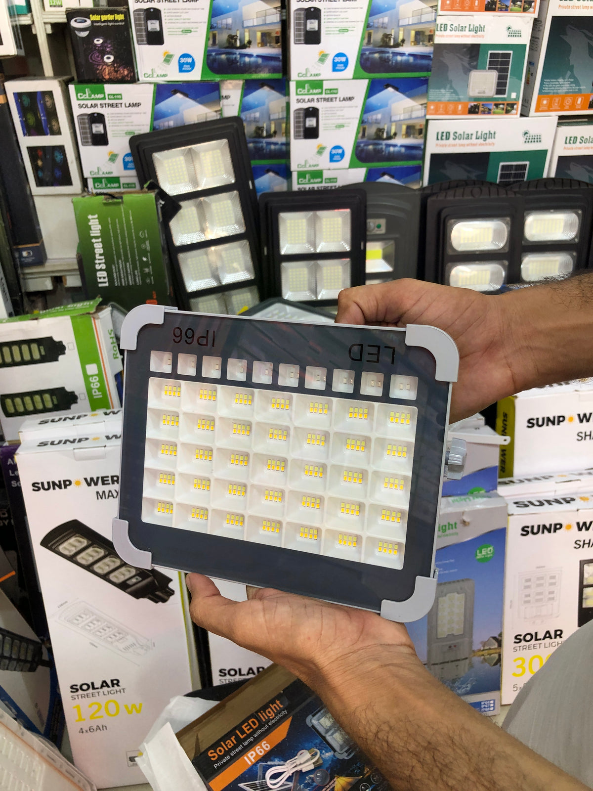 4-Head Solar LED Street Light – IP66 Waterproof Outdoor Solar Lamp