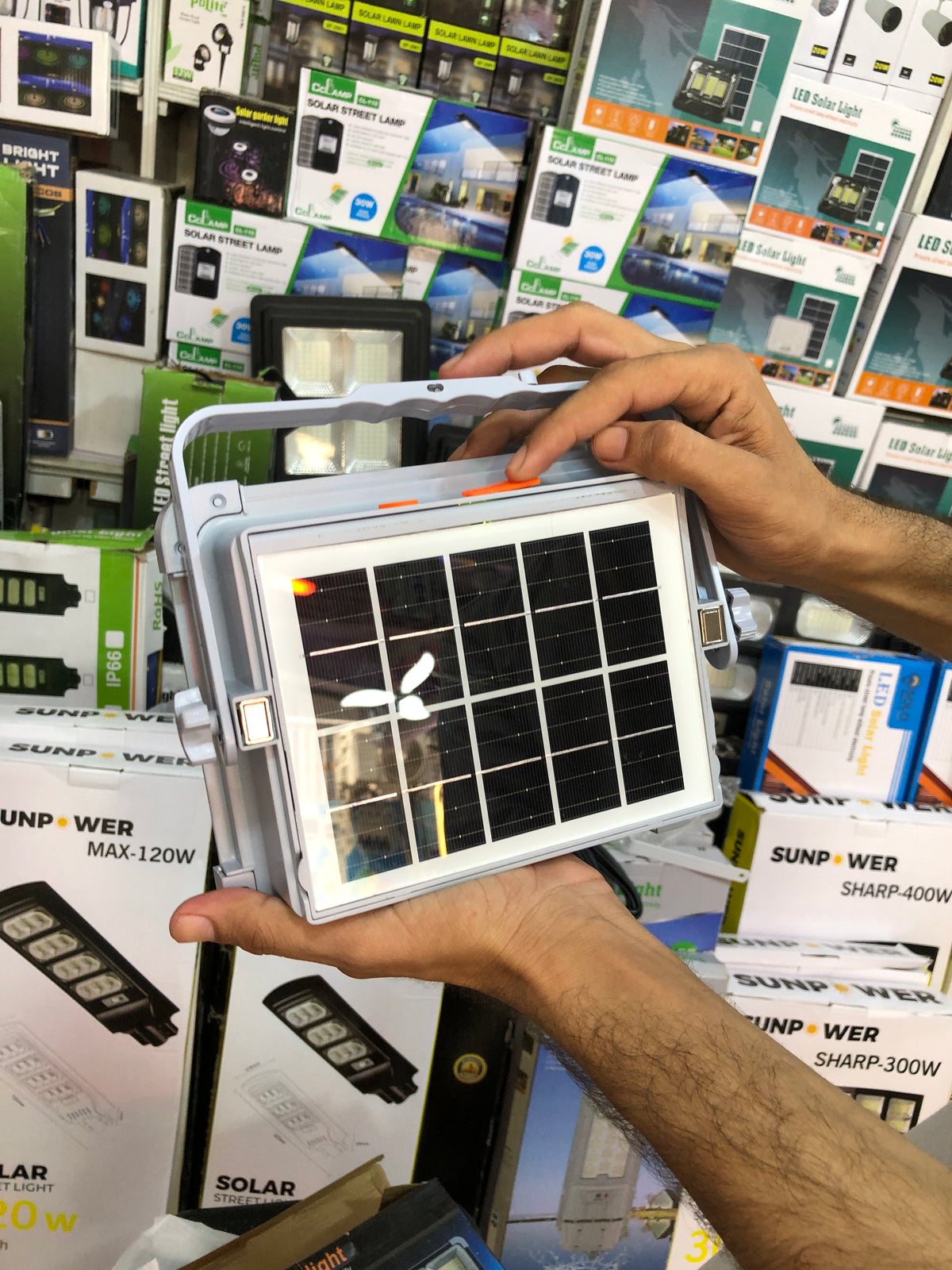 4-Head Solar LED Street Light – IP66 Waterproof Outdoor Solar Lamp