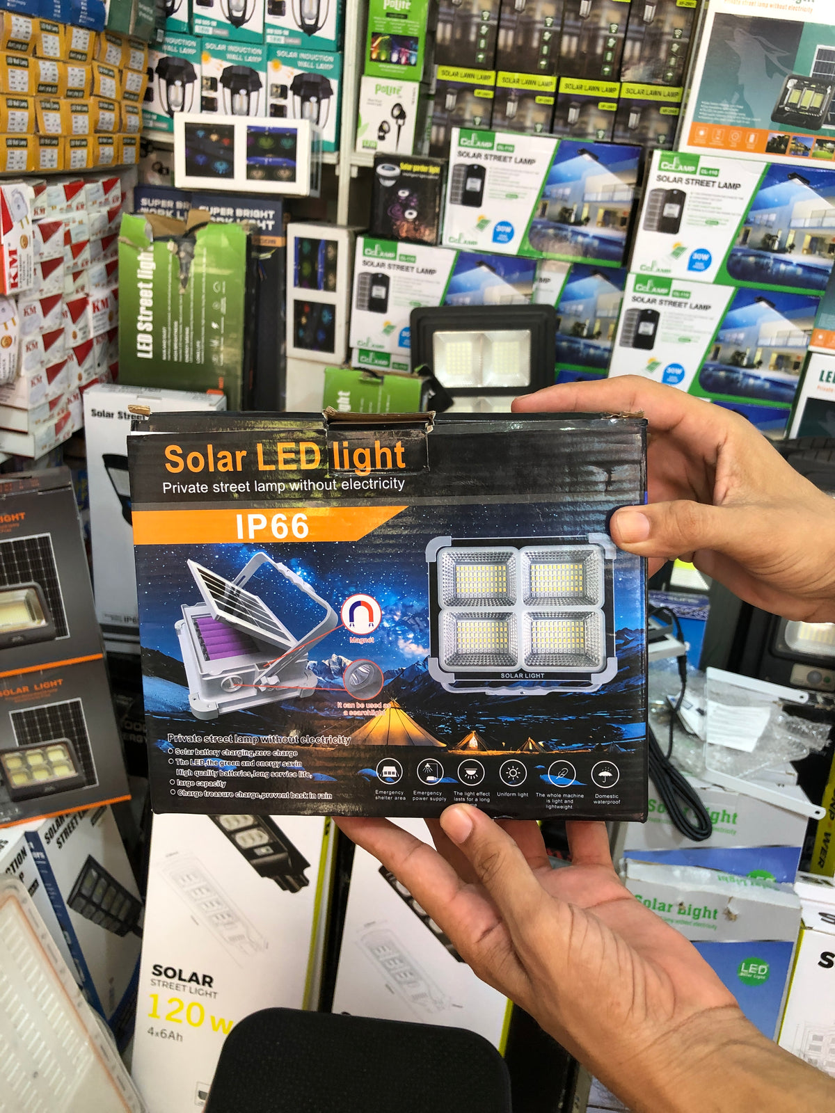 4-Head Solar LED Street Light – IP66 Waterproof Outdoor Solar Lamp