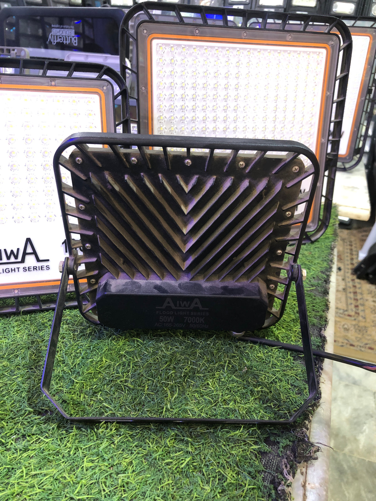 PI Aiwa 100W LED Flood Light IP67 – High Brightness Outdoor Floodlight