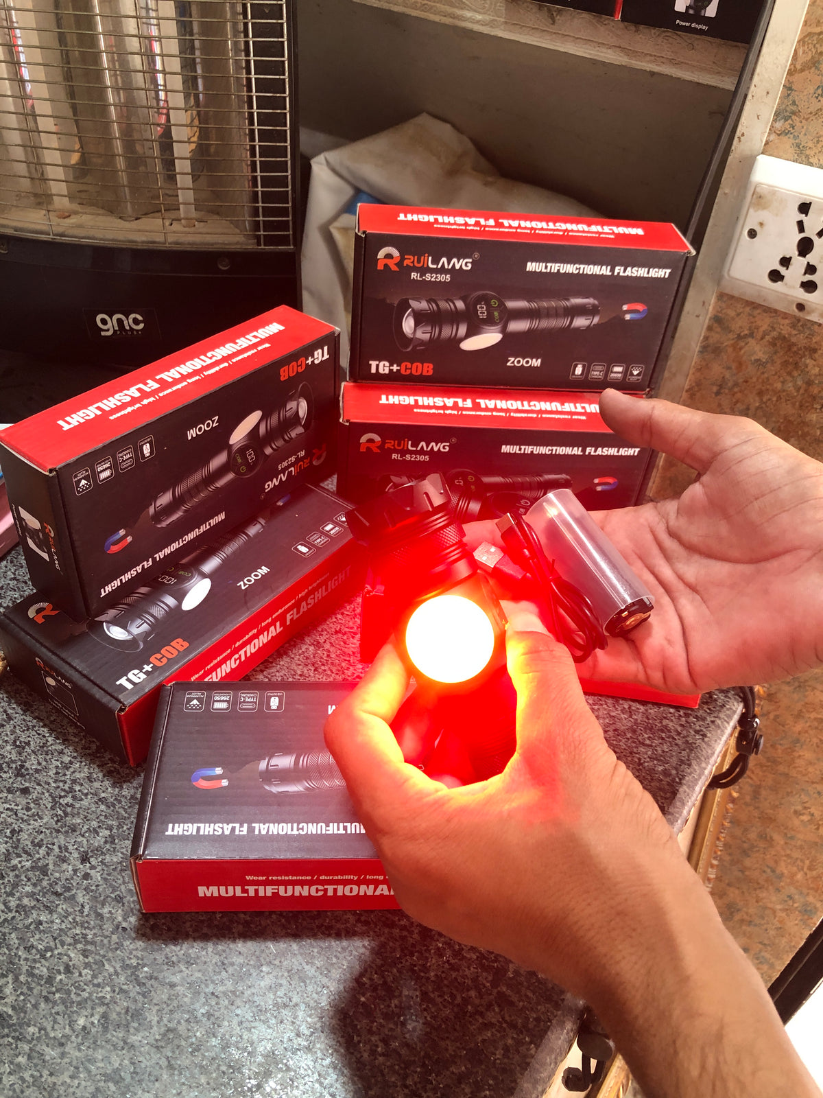 Powerful Rechargeable Waterproof Flashlight with TG + COB Light & Zoom